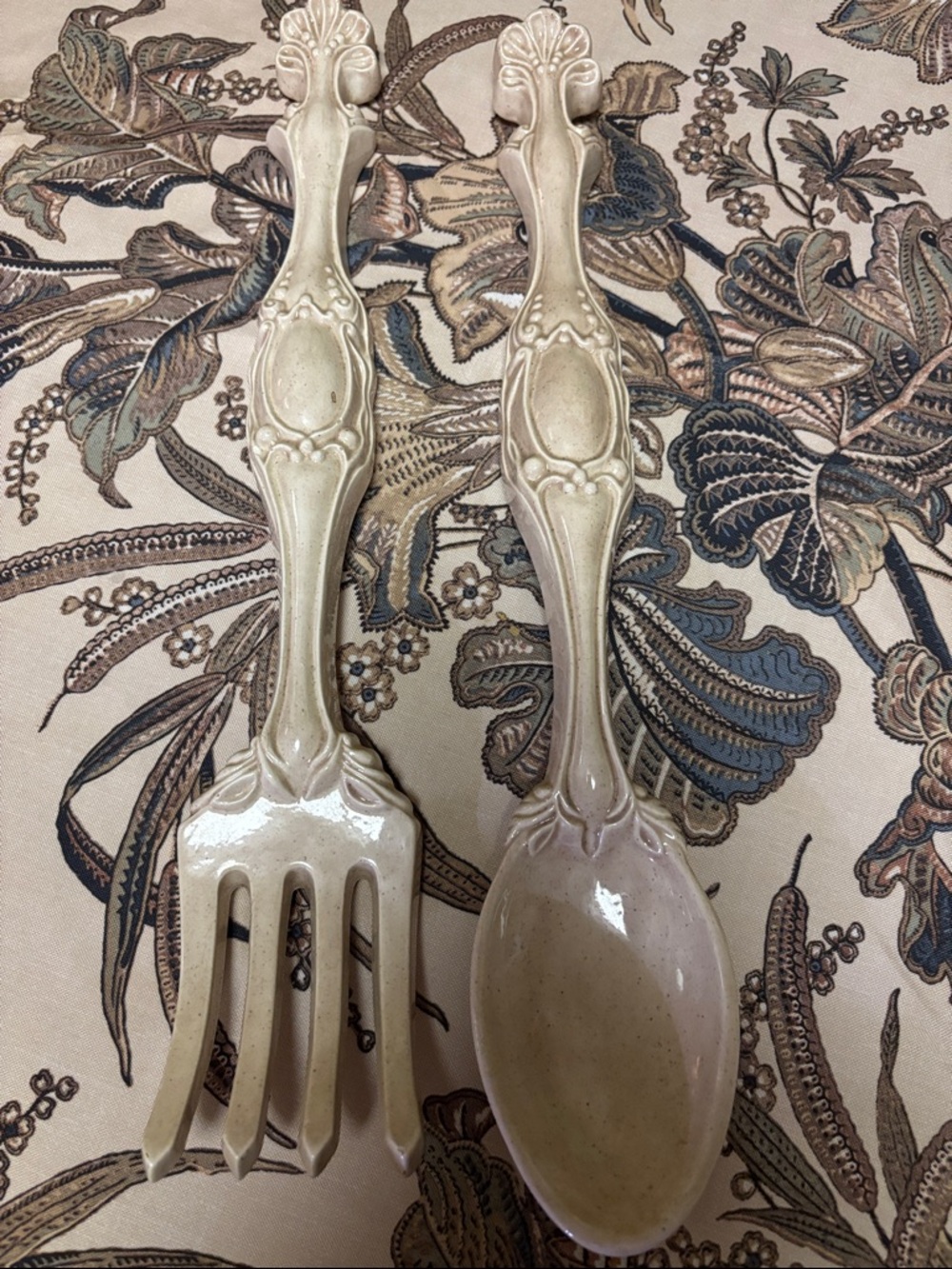 Decorative Ceramic arnels Serving Spoon and Fork Set in Cream Retro/Vintage